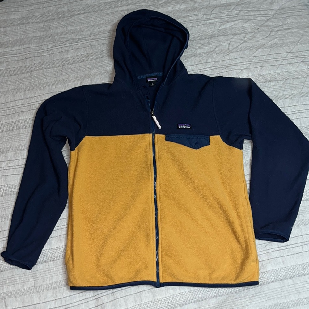 Youth XL Patagonia fleece zip up hoodie.  Navy/mustard
